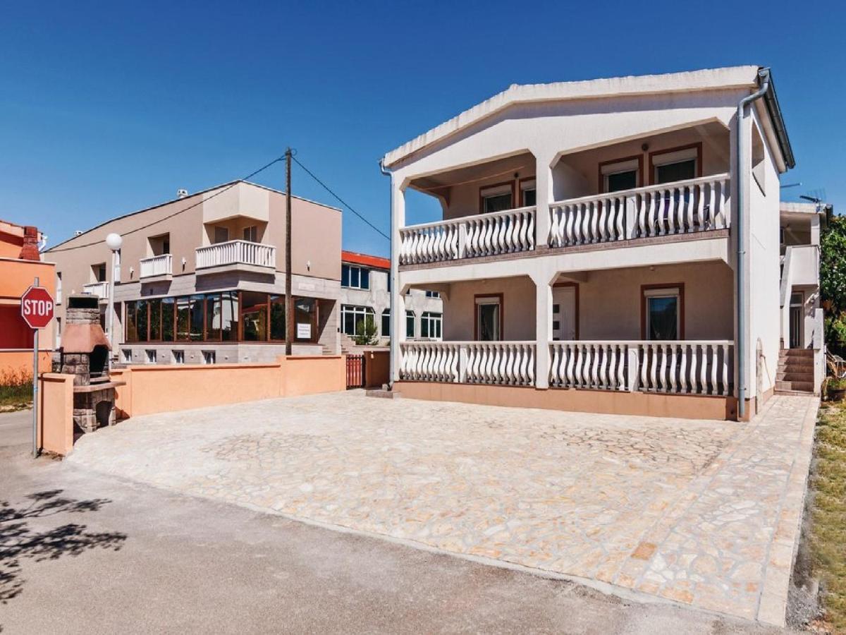 Apartments Hak Vir Exterior foto